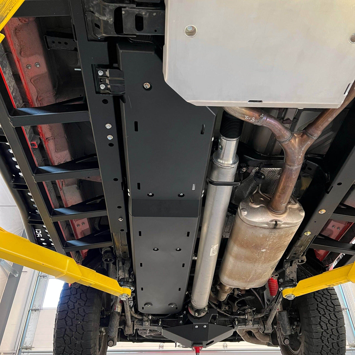 RCI 32 gallon fuel tank skid plate for Toyota Tundra