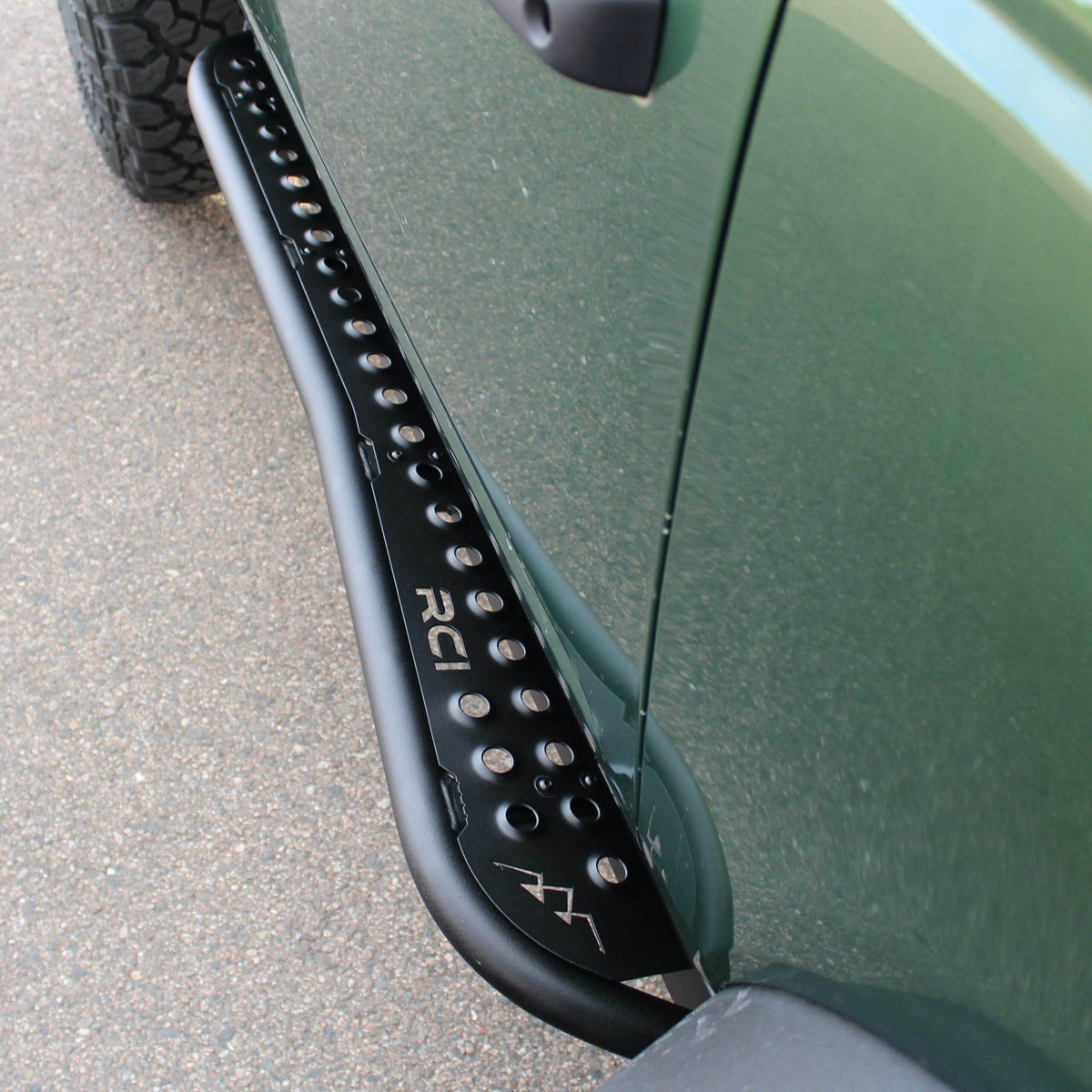 RCI rock sliders for 2021+ Ford Bronco 2-door