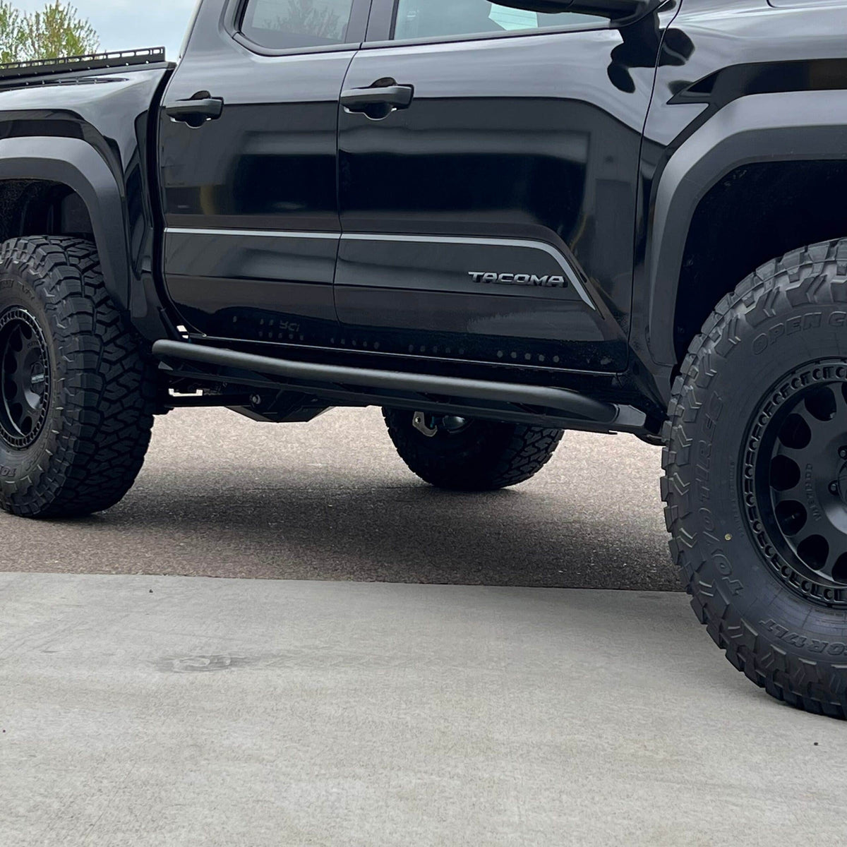 RCI rock sliders for 2024+ Toyota Tacoma short bed