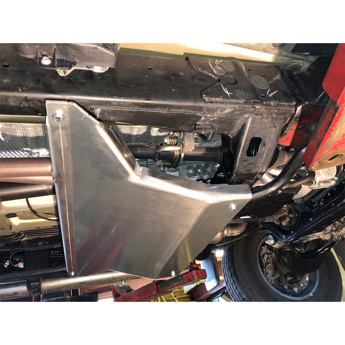 rear-transfer-case-skid-plate-steel-for-toyota-tacoma-gen-3-2016-21-702778 - NVMOS