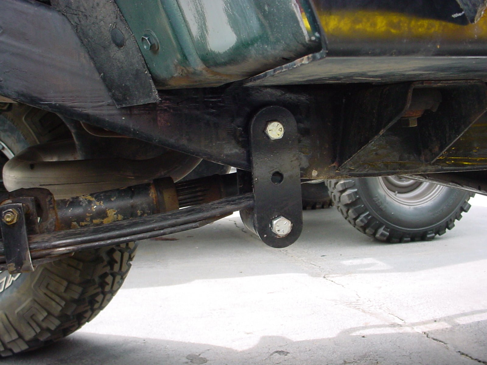 shackle-reversal-system-with-weld-in-shackle-hanger-for-jeep-wrangler-yj-1987-95-176433 - NVMOS
