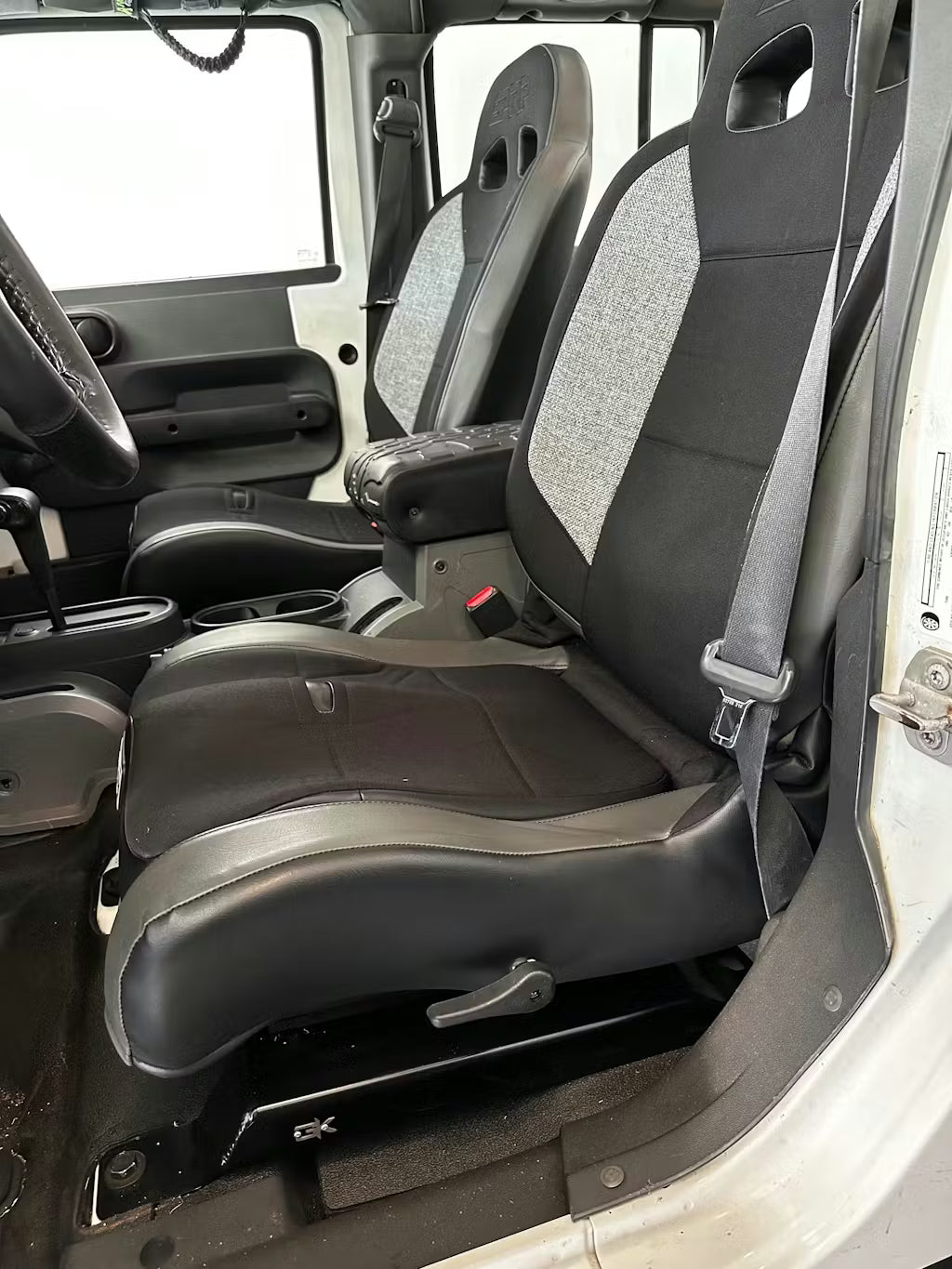 tj_seat_lowering_brackets_customer - NVMOS