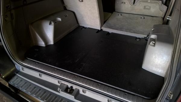 Toyota 4Runner 2003-2009 4.ª generación: sistema de placa trasera 