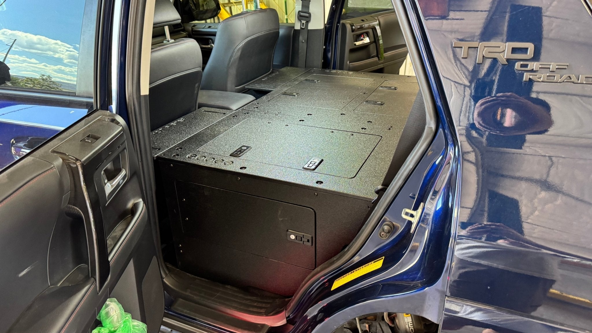 Toyota - 4Runner - 2010-Present - 5th Gen - Standard - Explore Series - Seat Delete Plate System - Second Row - V2 - 10" Module Based