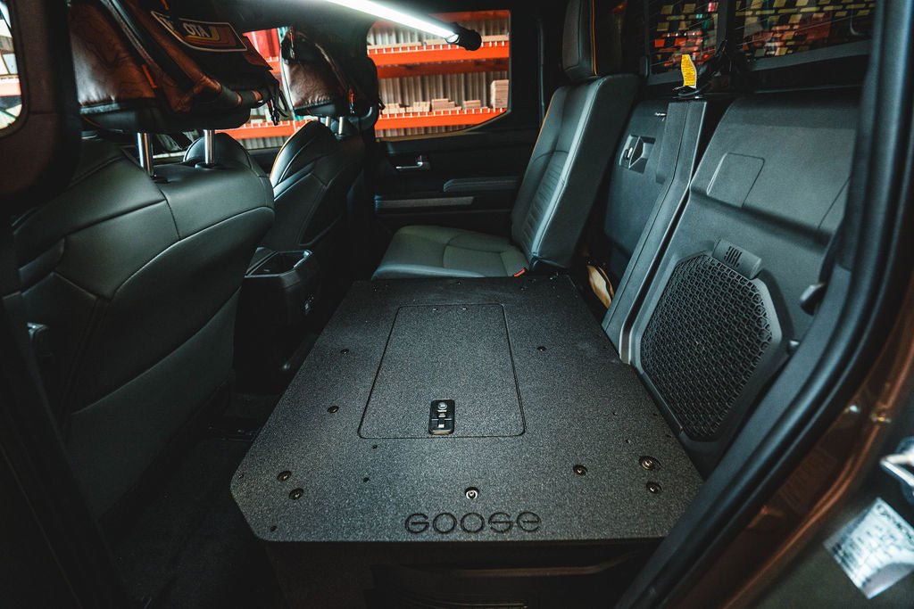 Toyota Tacoma - 2024-presente - 4.ª generación - Híbrido - Cabina doble - Serie Explore - Sistema de placa de eliminación de asientos - Segunda fila