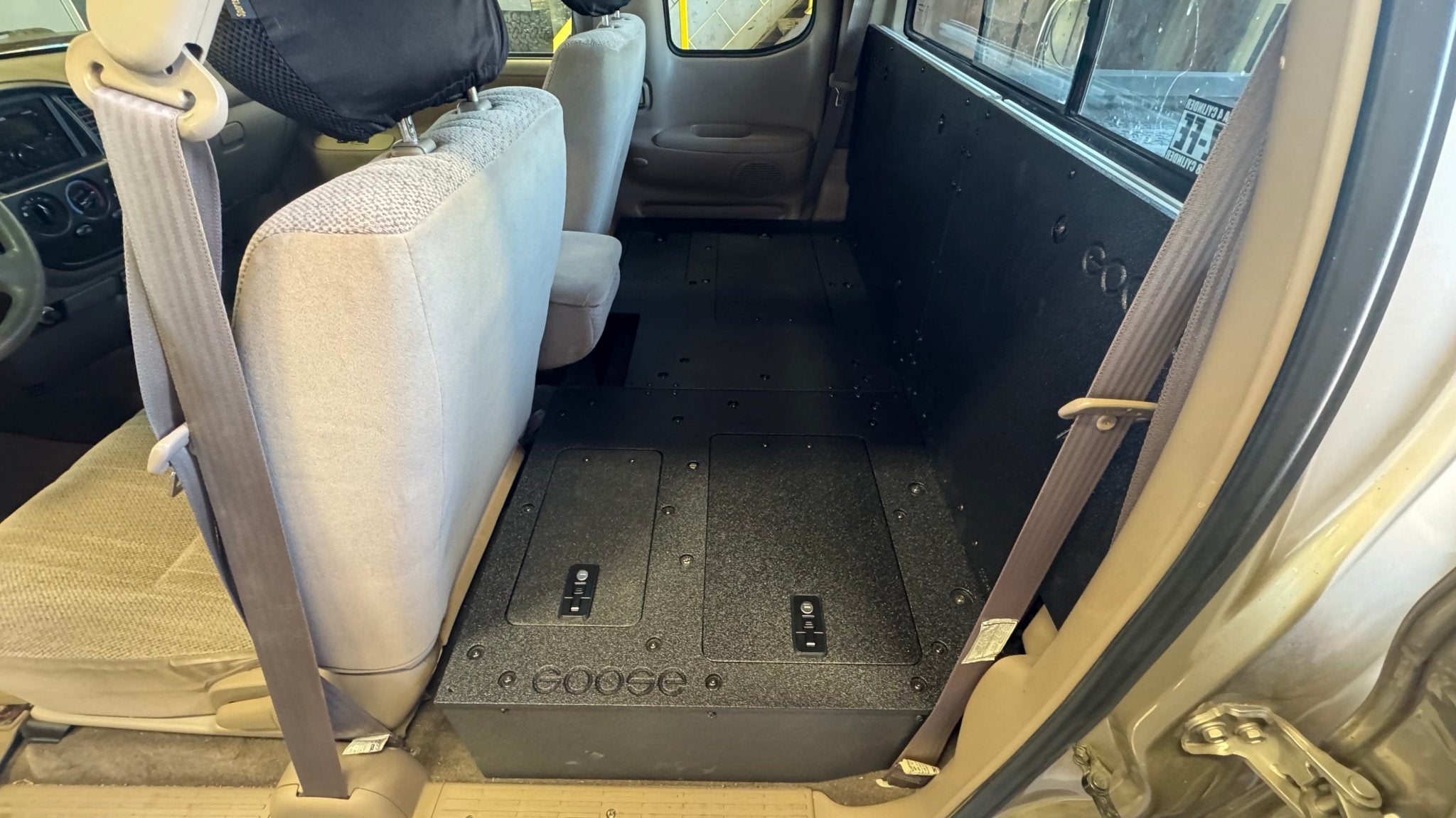 Toyota - Tundra - 2000-2006 - 1st Gen - Access Cab - Explore Series - Seat Delete Plate System - Second Row - 100%