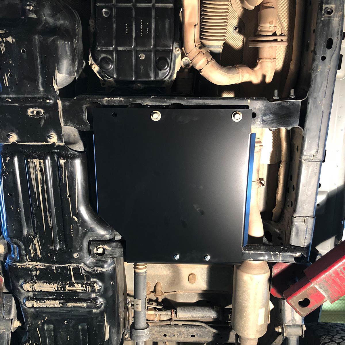 transfer-case-skid-plate-for-jeep-wrangler-jl-2-door-2018-23-890324 - NVMOS
