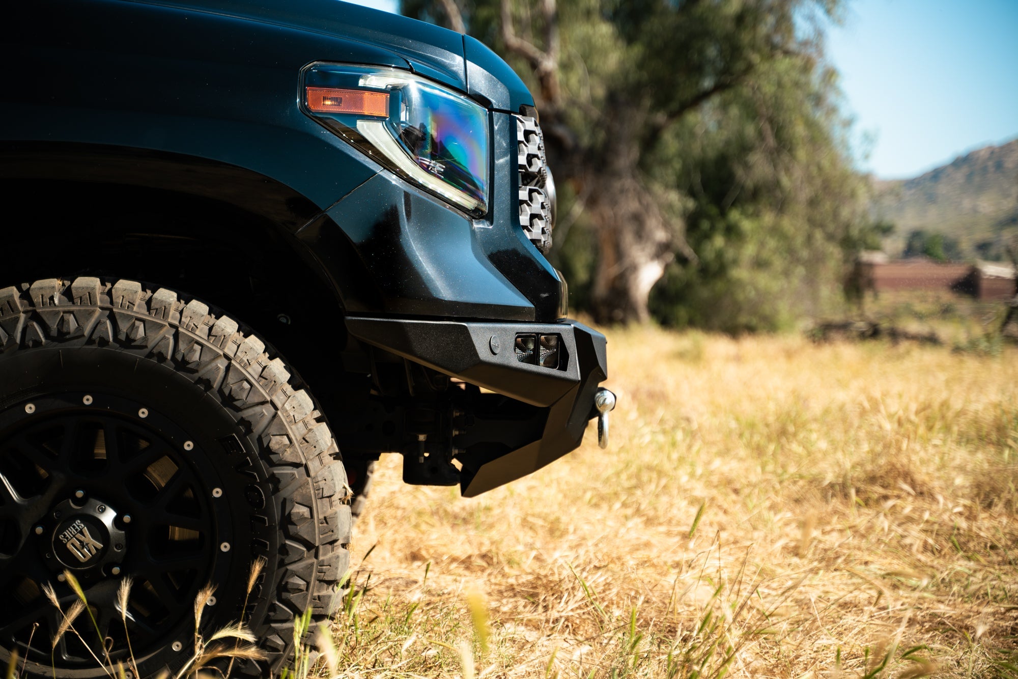 tundra-winch-bumper-10 - NVMOS