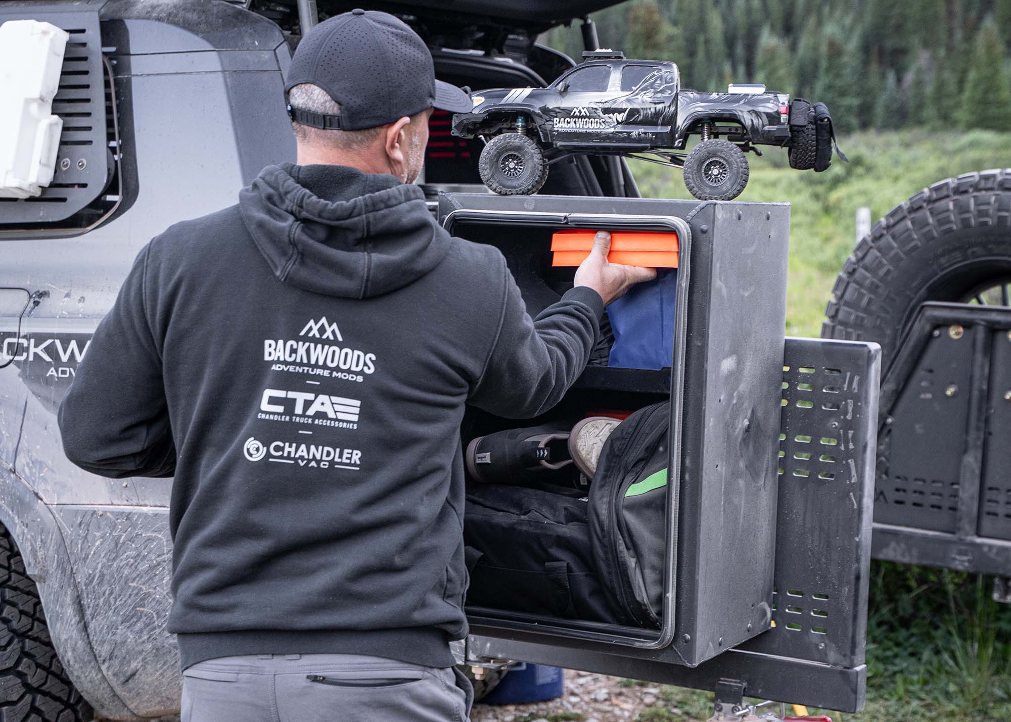 Backwoods Universal Adventure Storage Box (19x28x15)