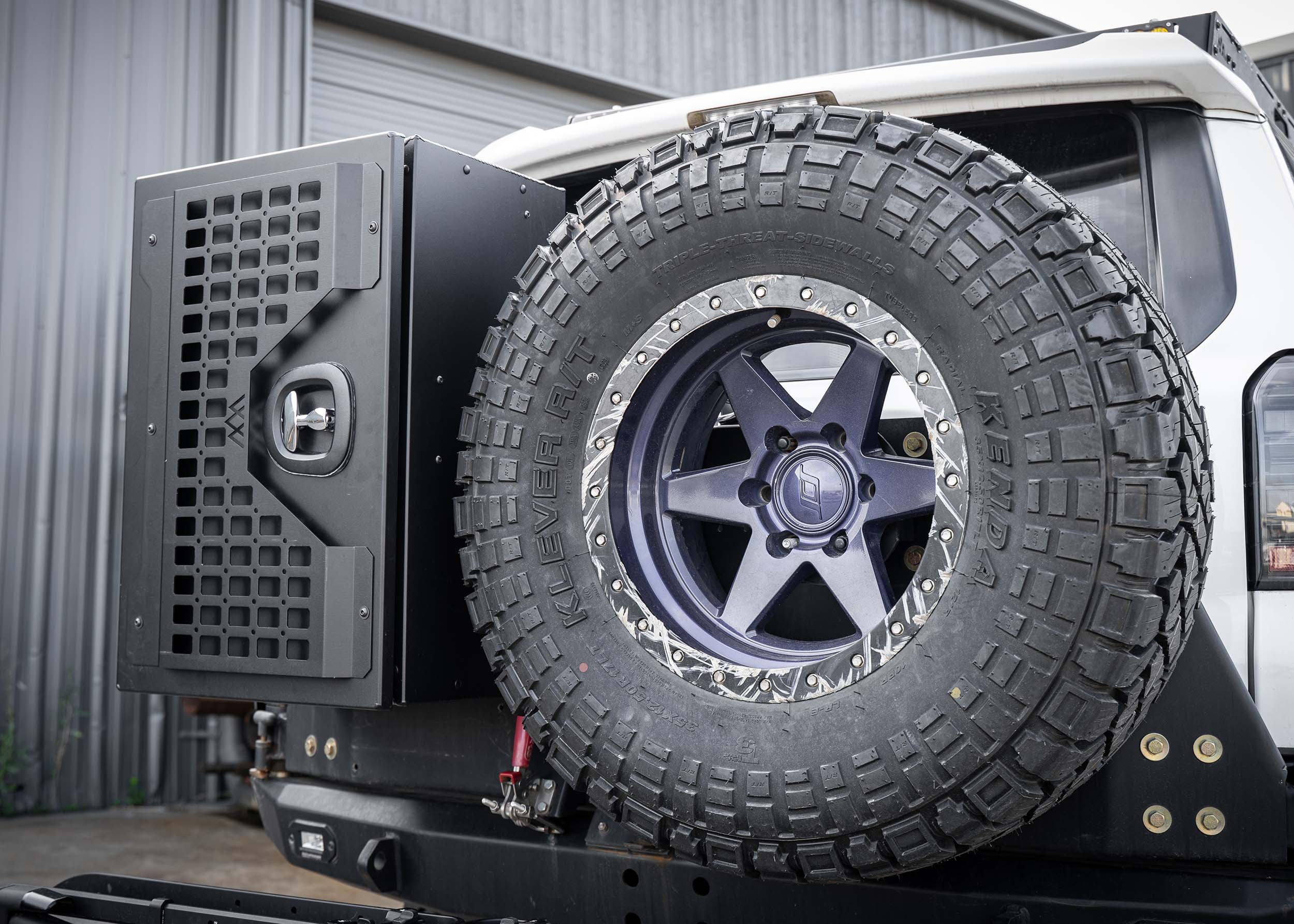 Backwoods Universal Adventure Storage Box (19x28x15)