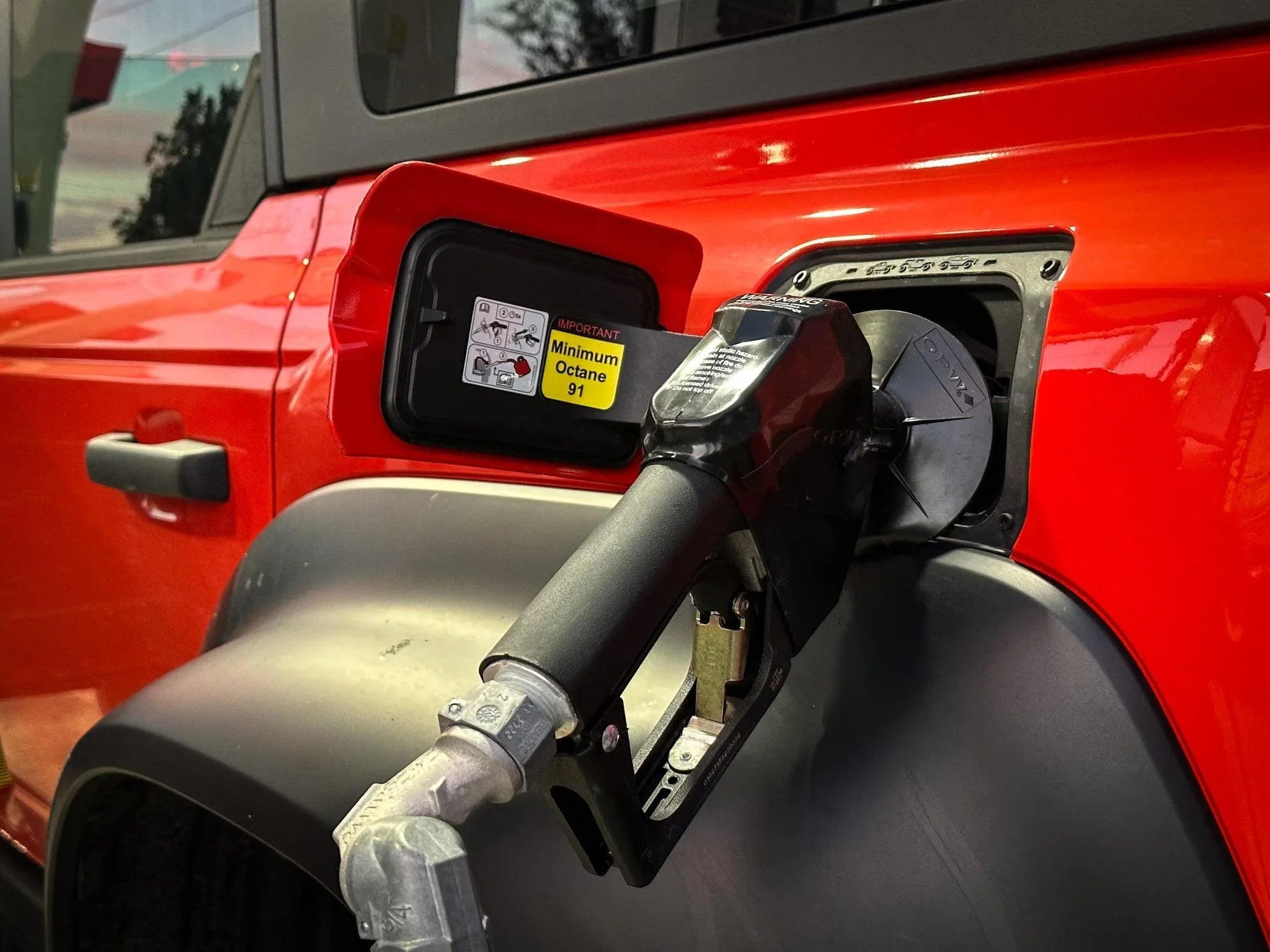 Warning Sticker Minimum Octane Rating (Pair) - Universal